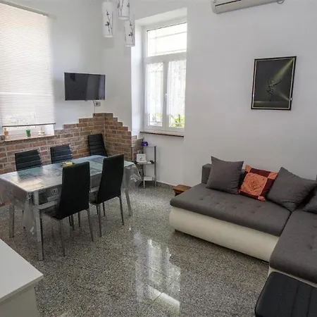 With A Parking Space - 7868 * Abbazia