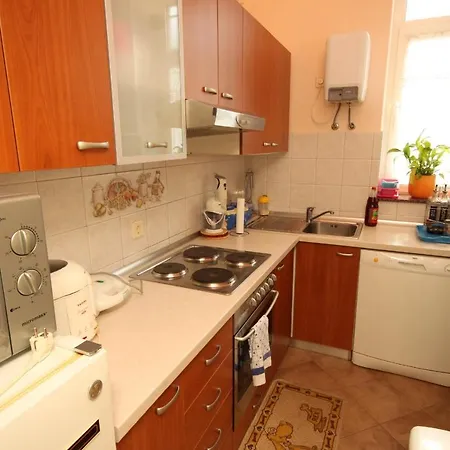 With A Parking Space - 7868 Abbazia